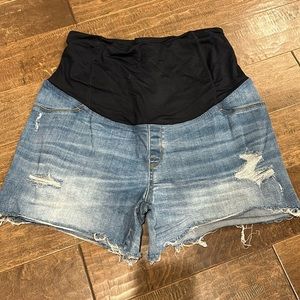 Maternity shorts